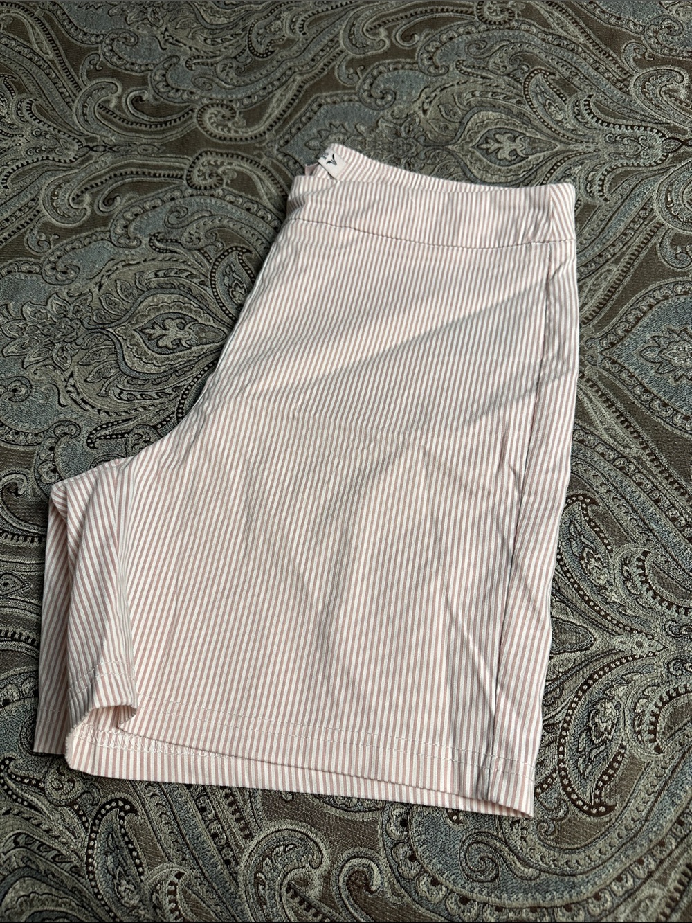 Nanette Lepore lightweight Pink & White Pinstripe Bermuda Shorts medium